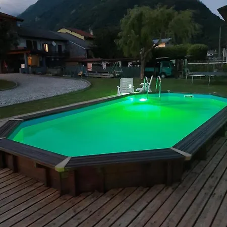 לינה וארוחת בוקר Zia Vivina *